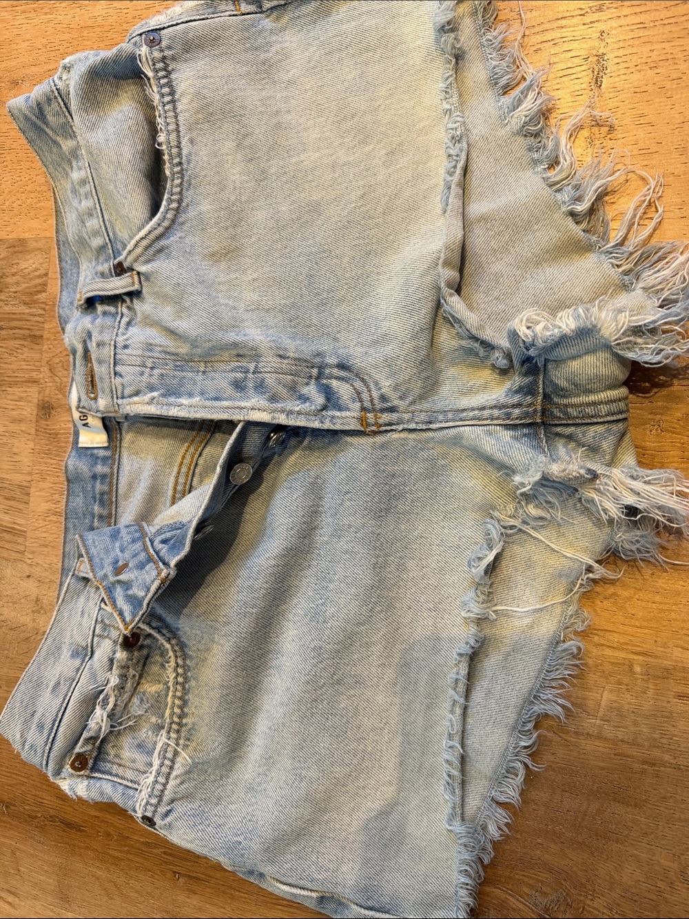 Agolde Light Blue Frayed Hem Denim Shorts - Picture 3 of 6
